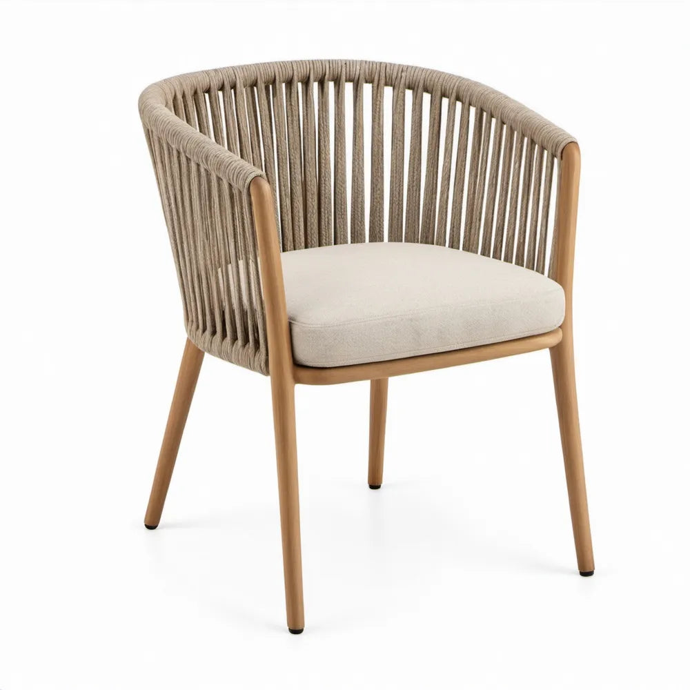 Acaciahouten stoel met armleuningen, beige touw en crèmewit kussen, 57 x 60 x 78 cm